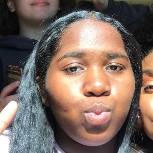 Meet your Posher, Rayna